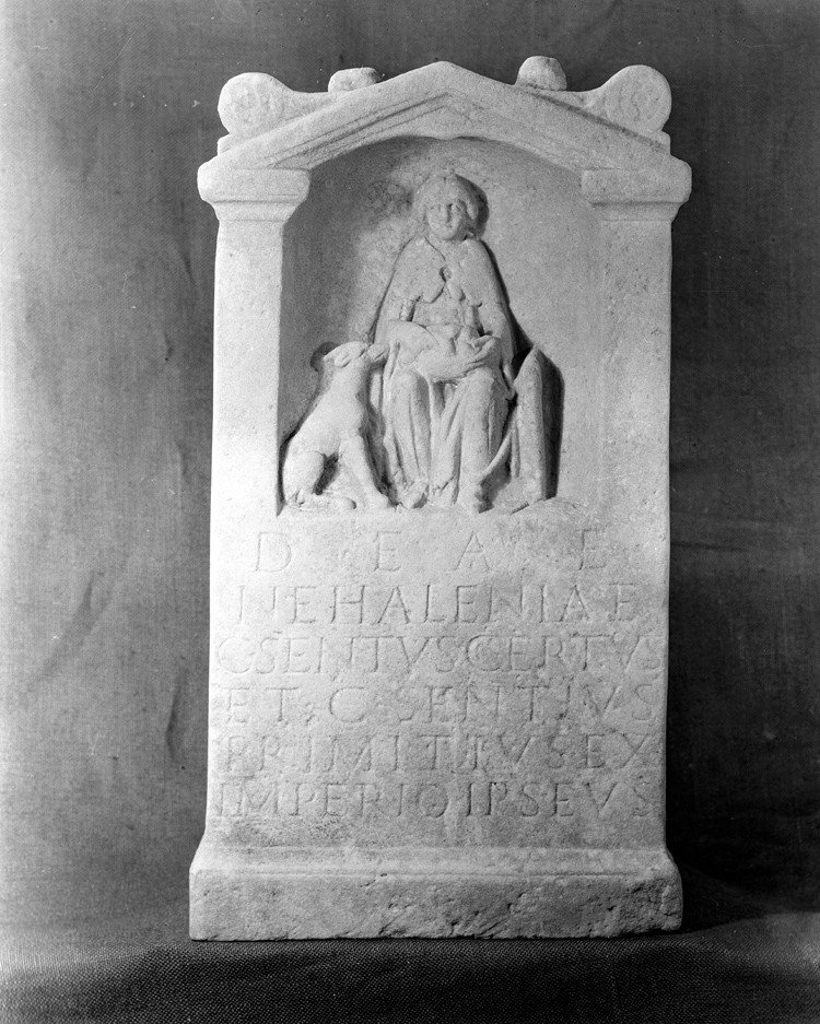 Nehalennia-altaar (RMO Leiden, i 1971/11.68)